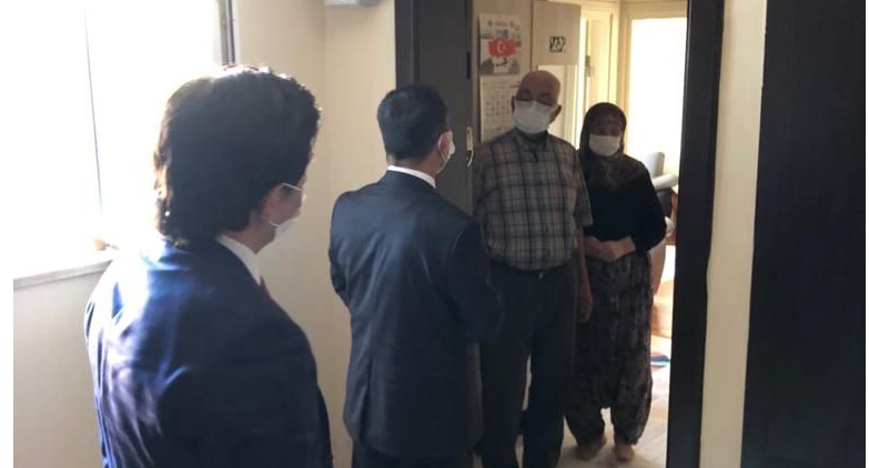 Vali Aktaş ev ziyaretlerini sürdürdü
