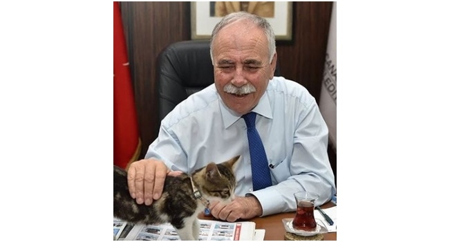 Barış Kedi’den Ülgür Babası’na kutlama