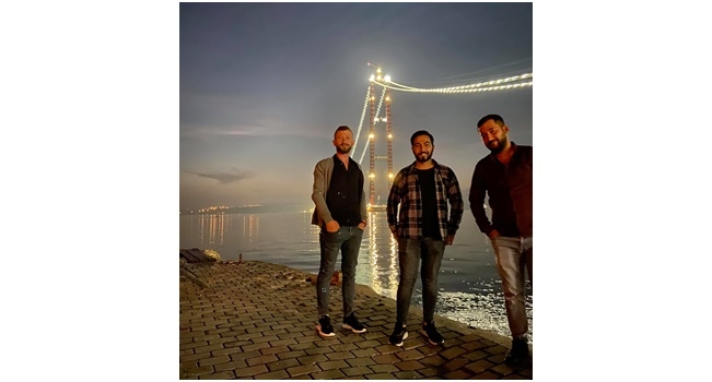 Köprüde poz verdiler