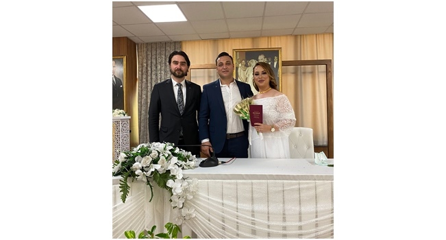 Mutluluklar diledi