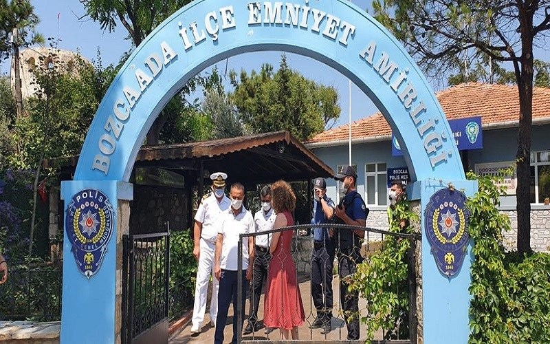 Vali Aktaş Bozcaada’ya gitti