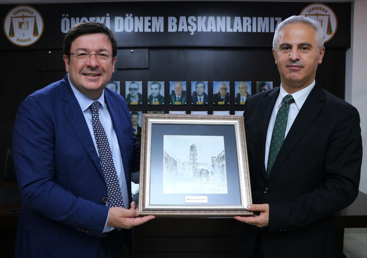 Yeni yönetime hayırlı olsun dediler