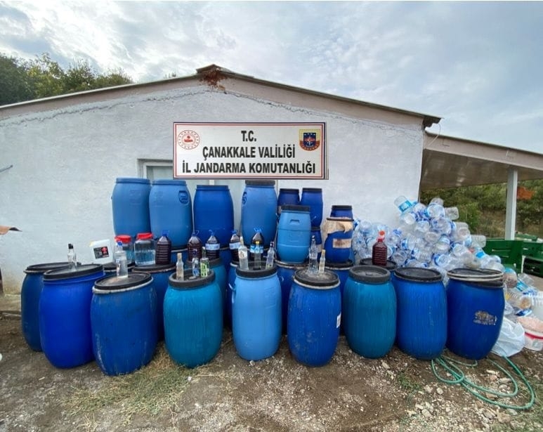 3 bin 230 litre kaçak şarap ele geçirildi