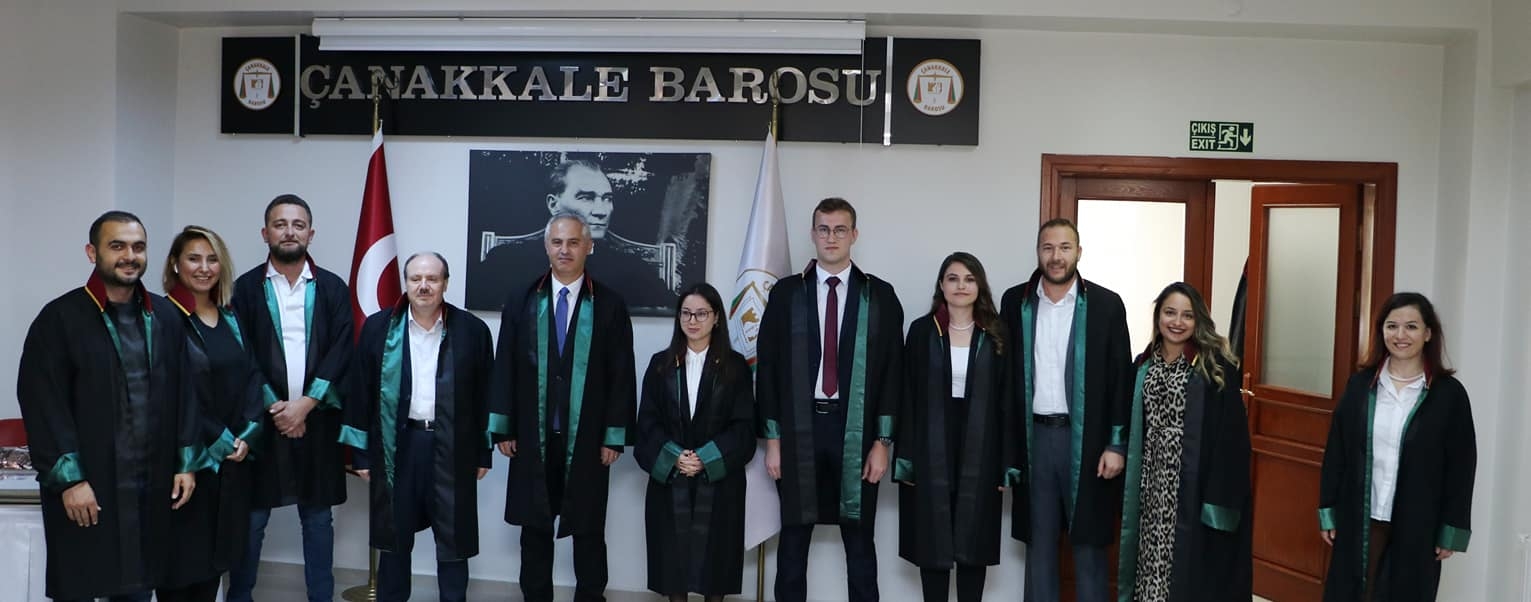 Avukatlar ruhsatlarını aldı
