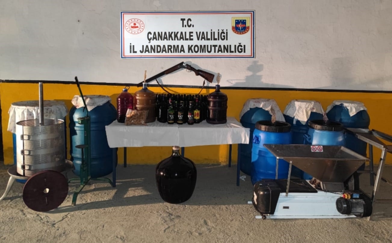 Jandarmadan bağ evine ‘kaçak alkol’ operasyonu