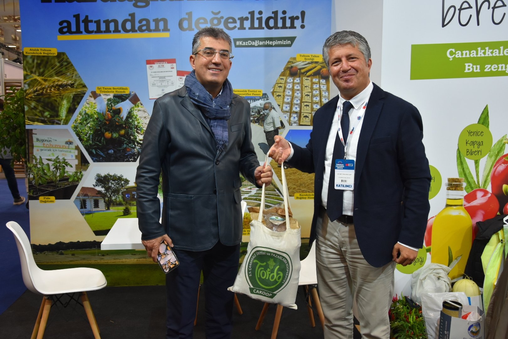 Yerel ürünlerden takdim edildi