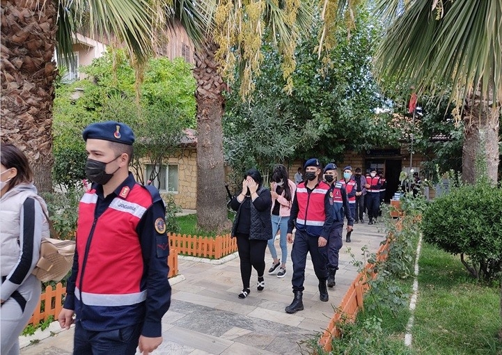 İnsan kaçakçılarına Jandarmadan suçüstü