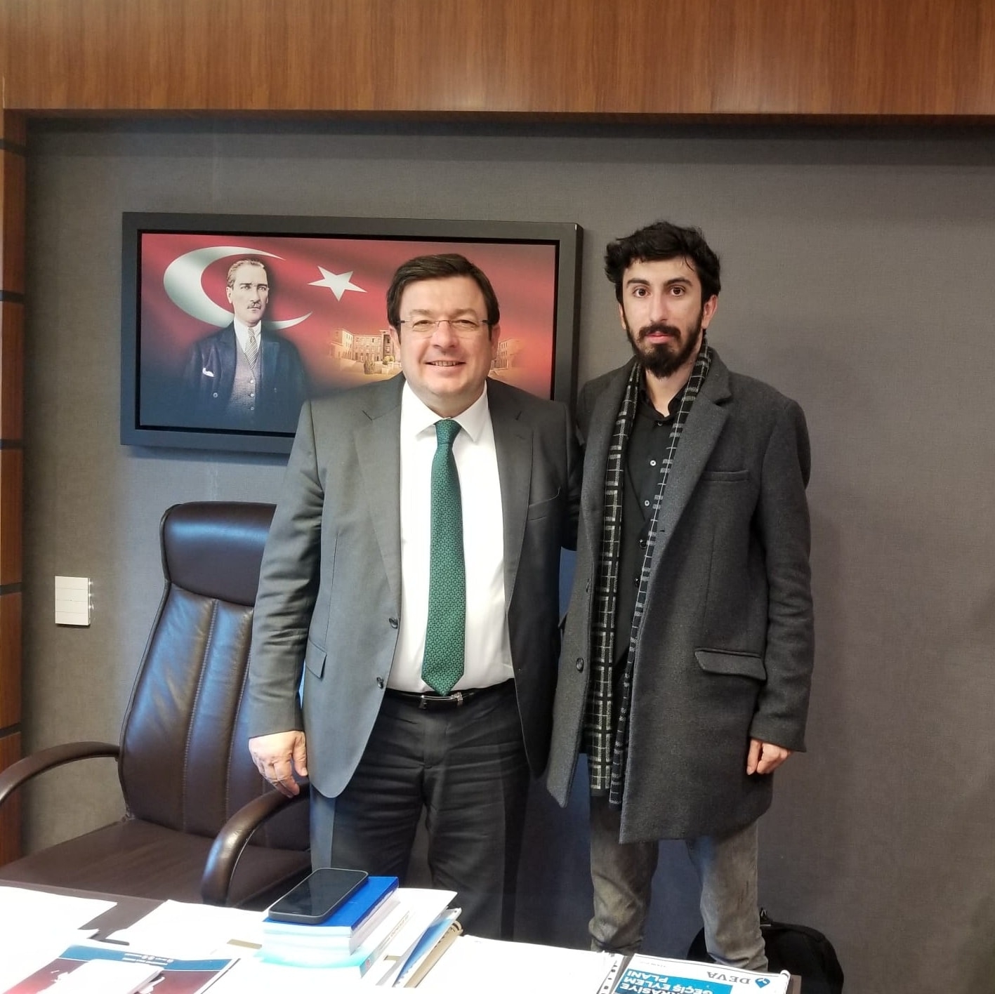 Meslektaşıyla görüştü