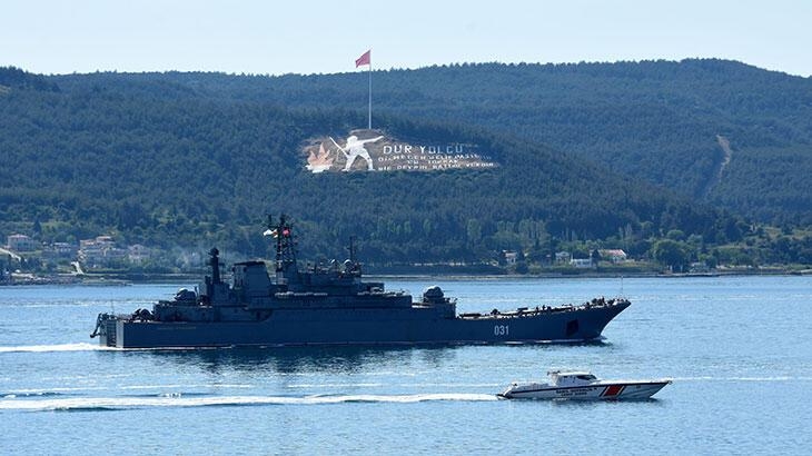 Rus donanması gemileri Çanakkale Boğazı’nda