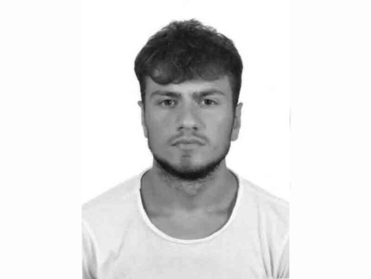 Daha çok gençti