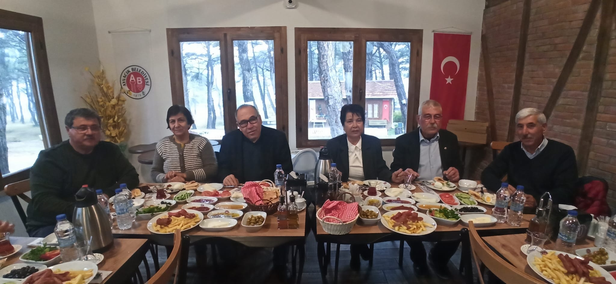 Öğretmenler kahvaltıda buluştu