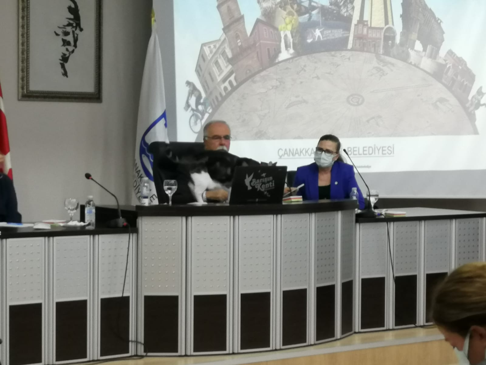 Barış da meclis toplantısında