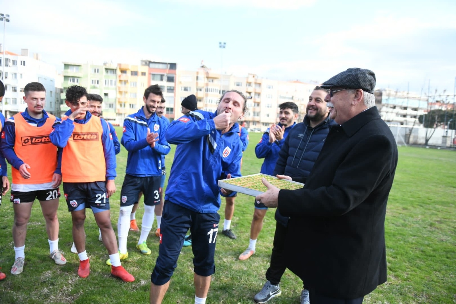 Başkandan futbolculara baklava dopingi