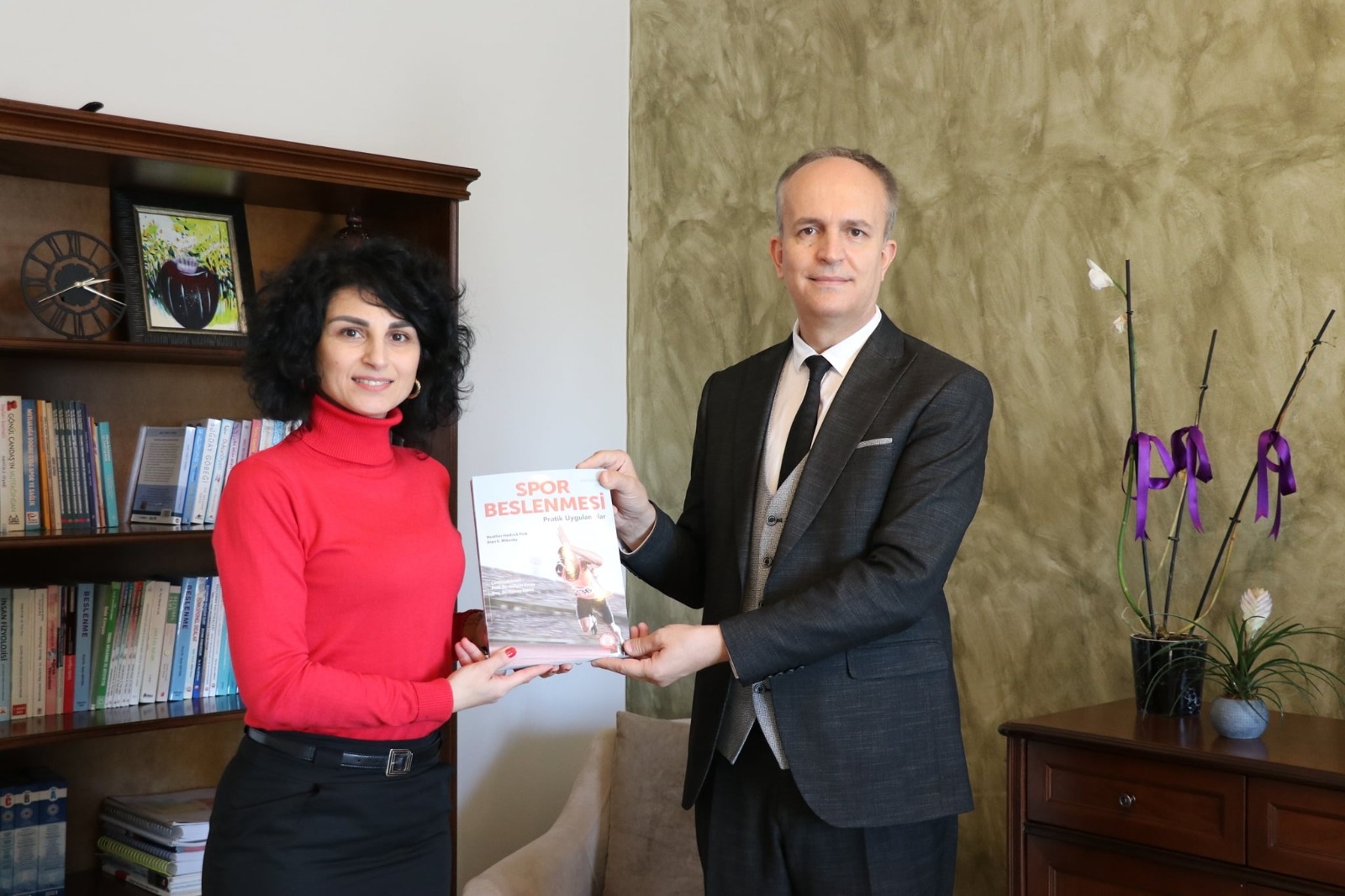 Sporcuların beslenme planları konuşuldu