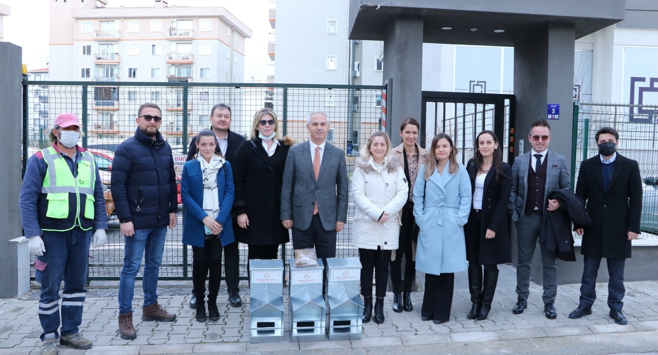 Sevimli dostlarımız için bir yardım da barodan