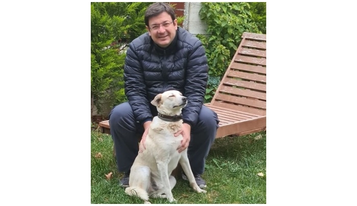 Köpeği Corç ile poz verdi