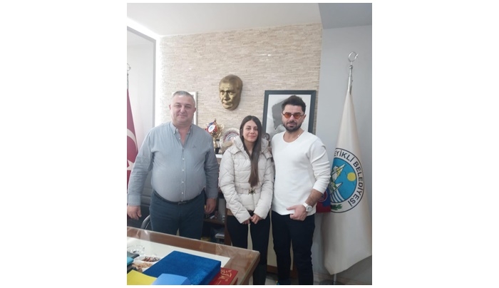 Masterchef Pelin ve Şarkıcı Akar Geyikli’de