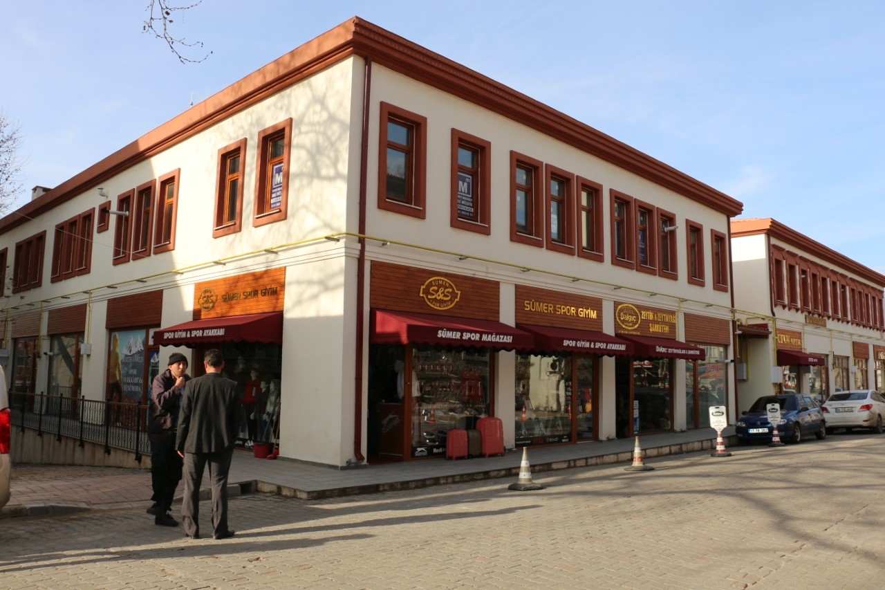 Konak Otel açılıyor: Mobilyalar öz kaynakla yapılıyor