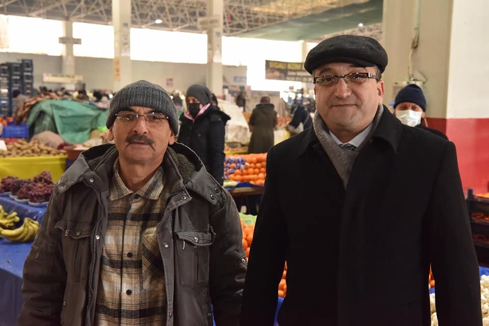 Yeni haftaya pazar ziyaretleriyle başladı