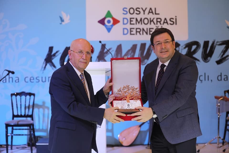 “Kazananlar demokratlar olacak!”