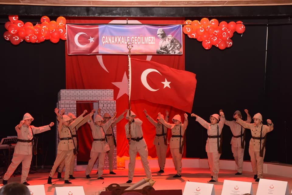 “18 Mart zaferini çocuklarımızın gözünden yaşadık”