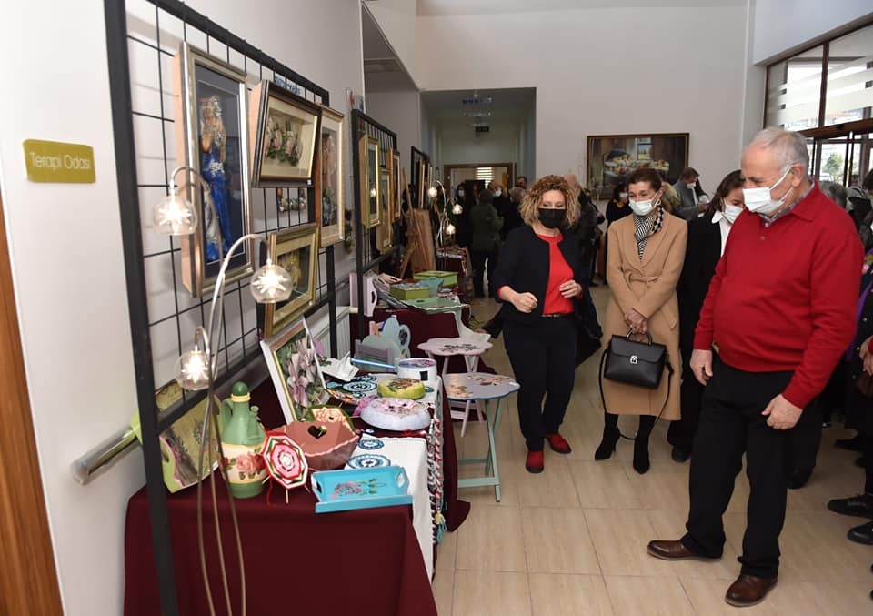 Altın Yıllar’dan el sanatları sergisi