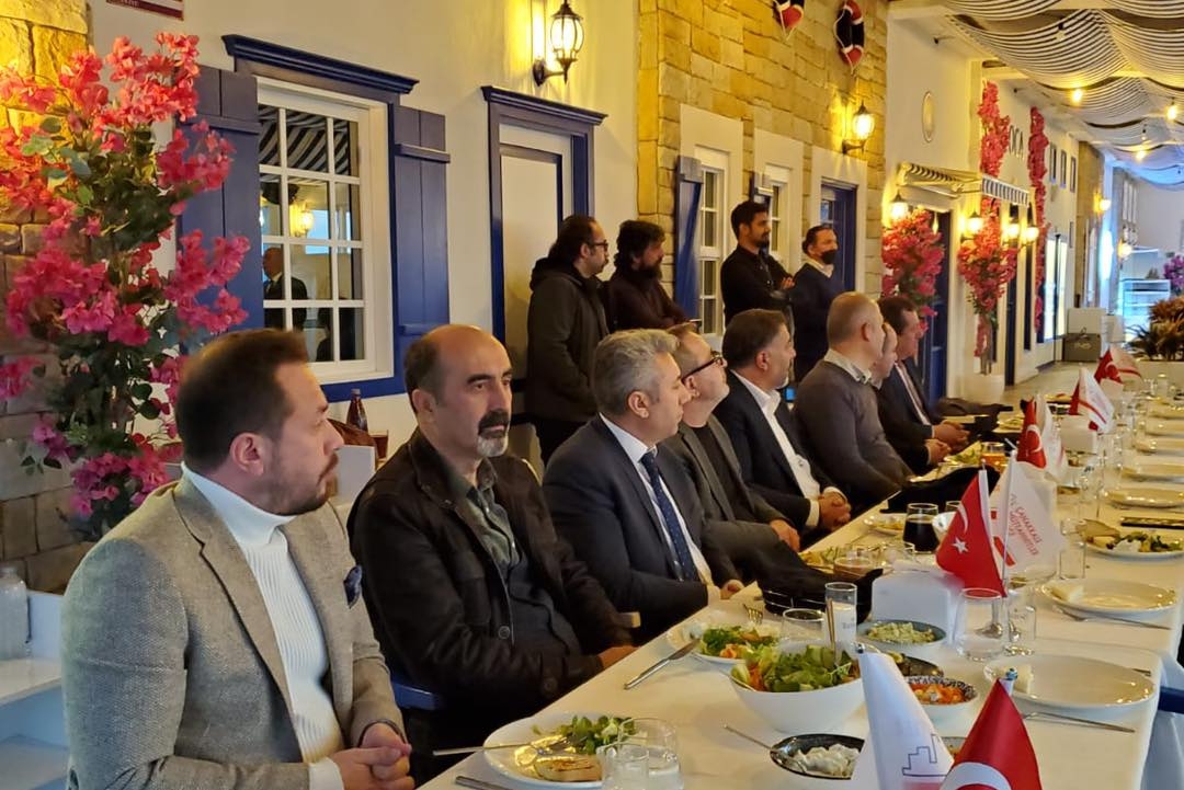 Müteahhitler Birliği yemekte bir araya geldi