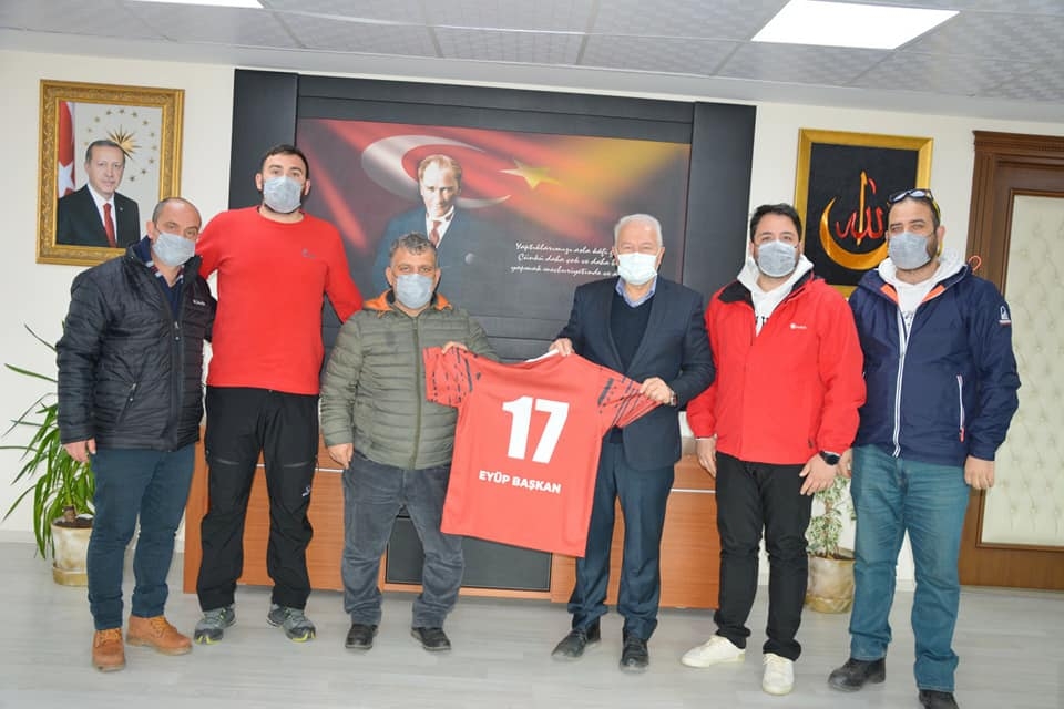 17 Gençlik Taraftar Derneğinden Başkan Yılmaz’a ziyaret