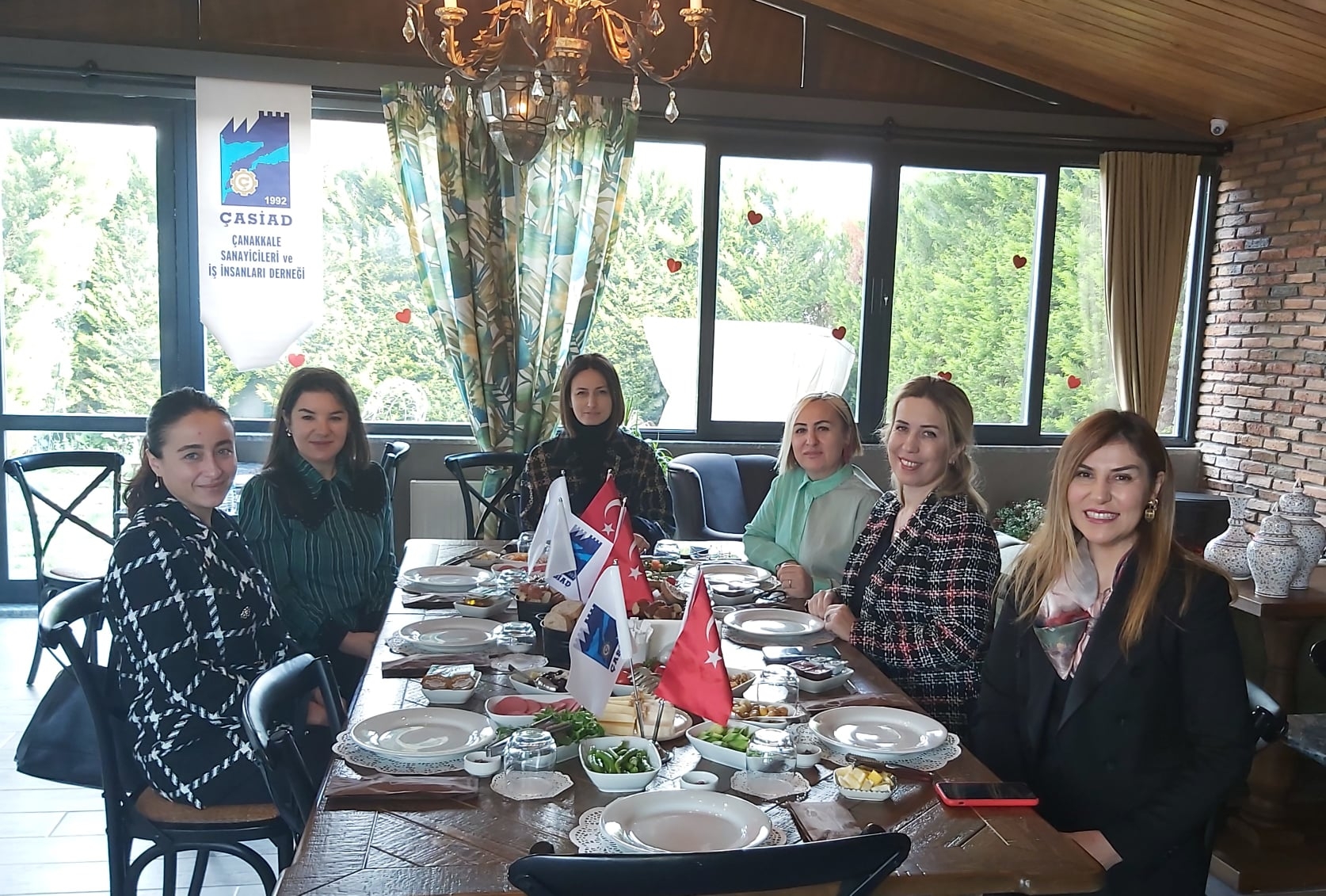 Kadınlar Günü kahvaltısında buluştular