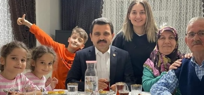 Kaşdemir'den aile fotoğrafı