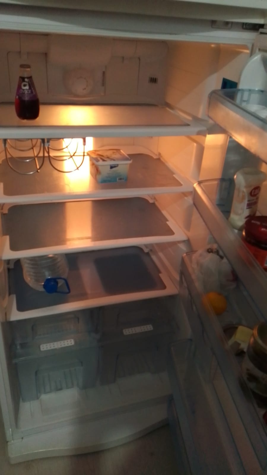 Öğrencilerin buzdolapları da cepleri gibi boş!