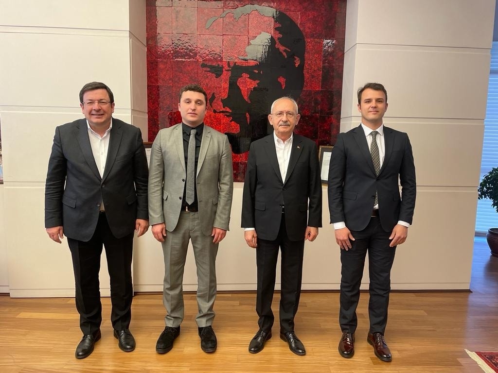 “Tüm engelleri gençlerle kaldıracağız”
