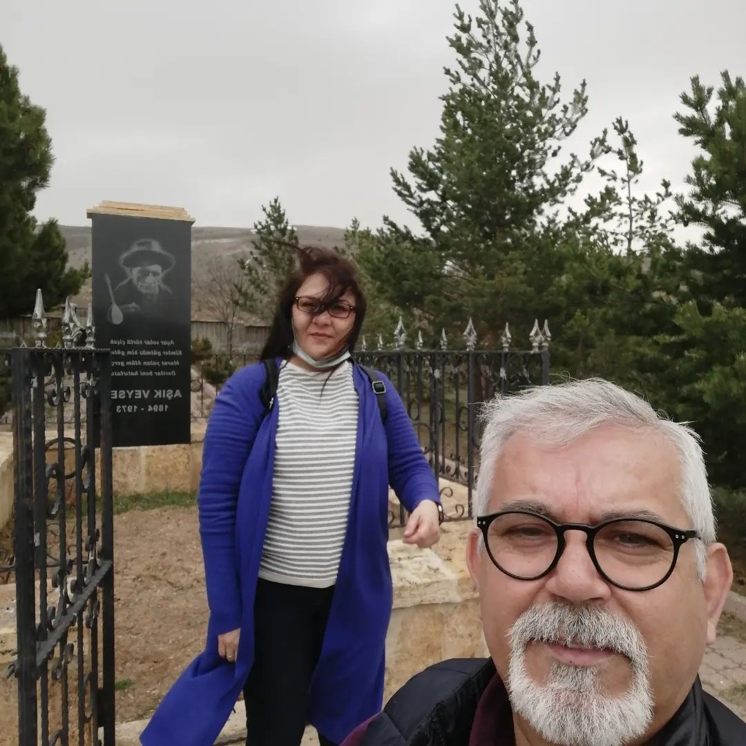 Aşık Veysel’i ziyaret ettiler