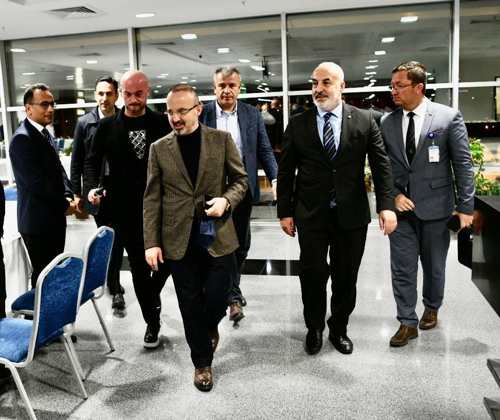 Havalimanı personeliyle sahurda buluştu