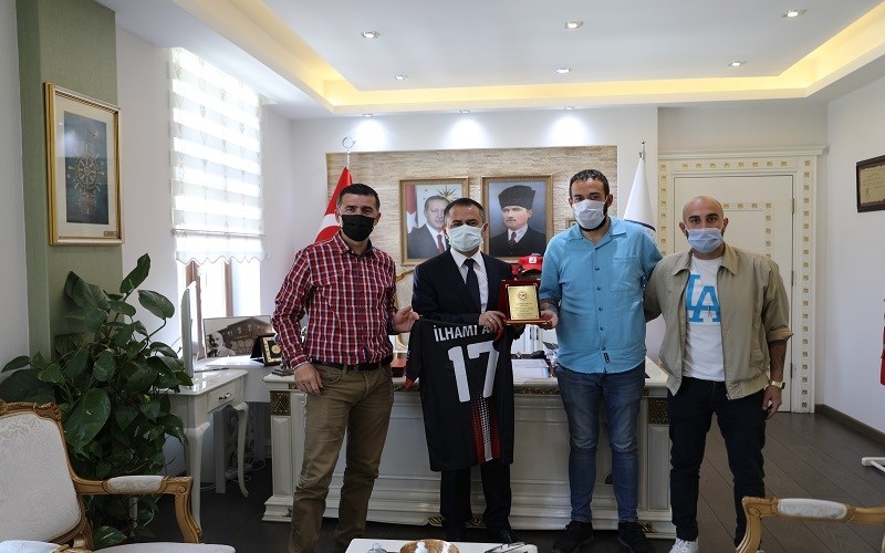 Çanakkale Genç 1915 Spor Kulübünden Vali Aktaş’a ziyaret