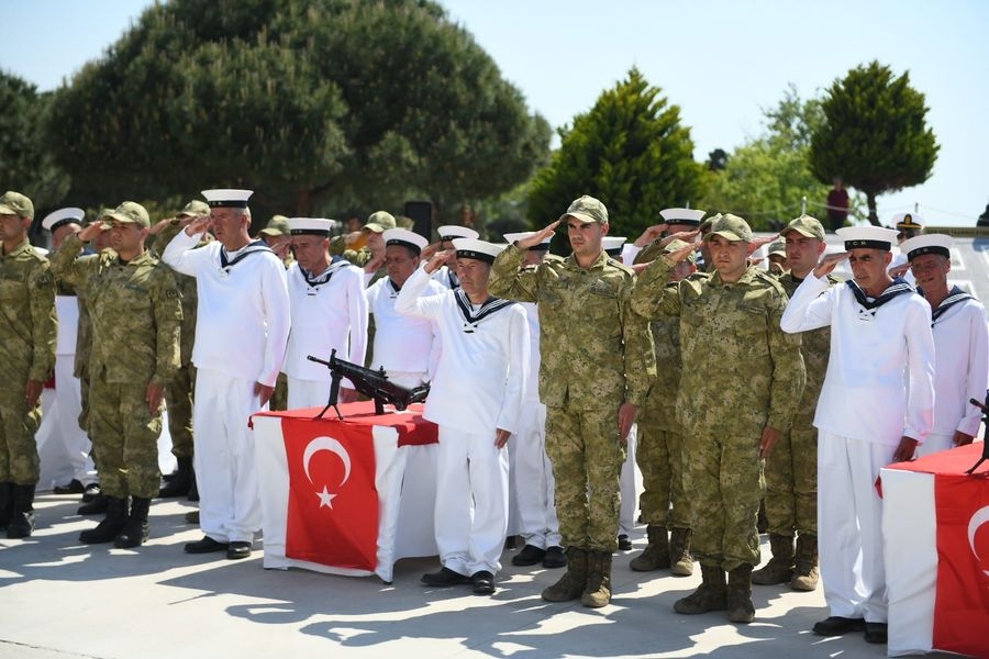 Yeminlerini ettiler
