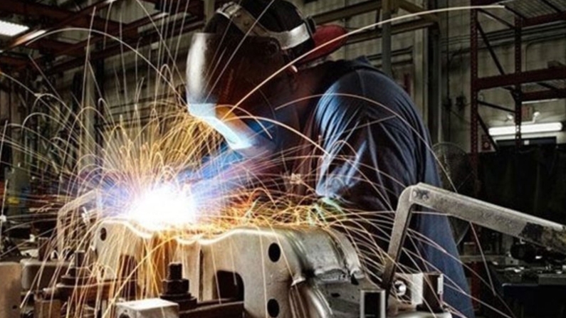 Sanayi üretimi yıllık yüzde 9,6 arttı
