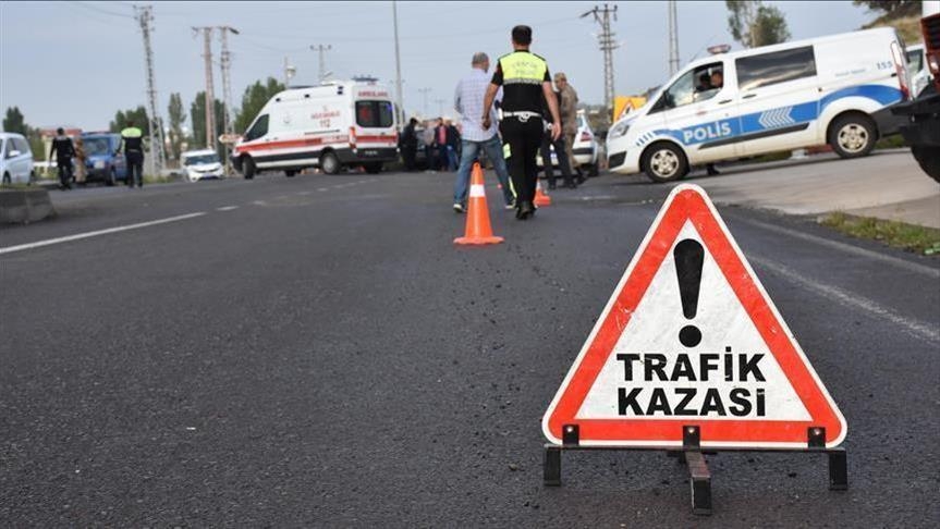 Kavşakta kaza: 8 yaralı
