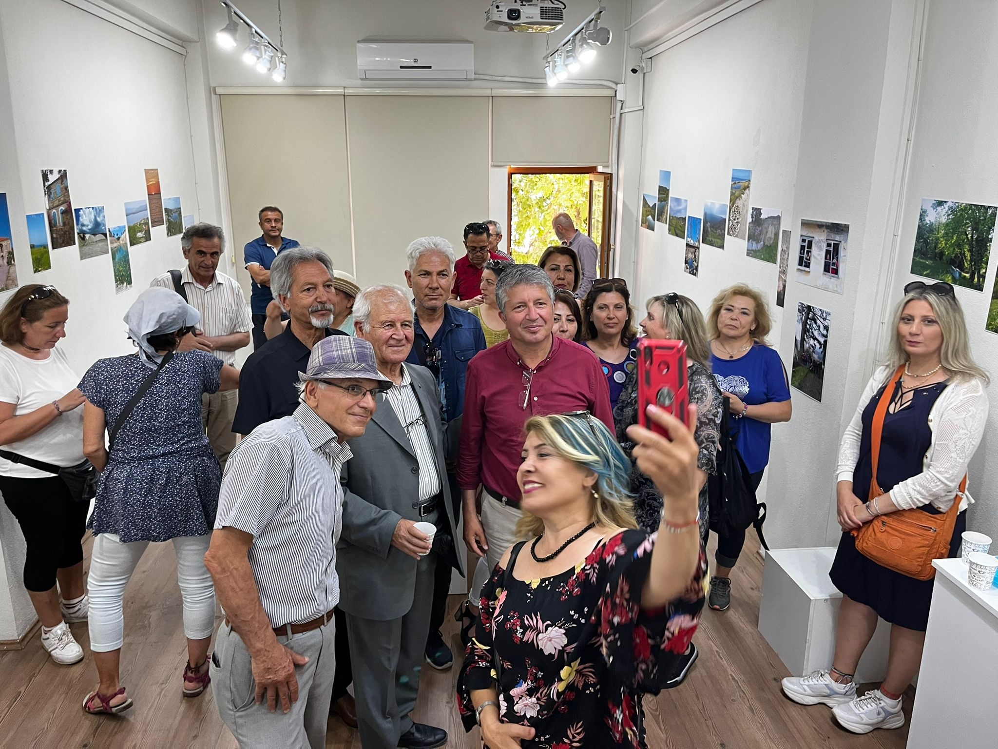 Doğa fotoğrafları sergisi açıldı