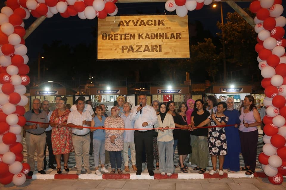 Atatürk Kültür Parkı Üretici Kadınlar Pazarı açıldı