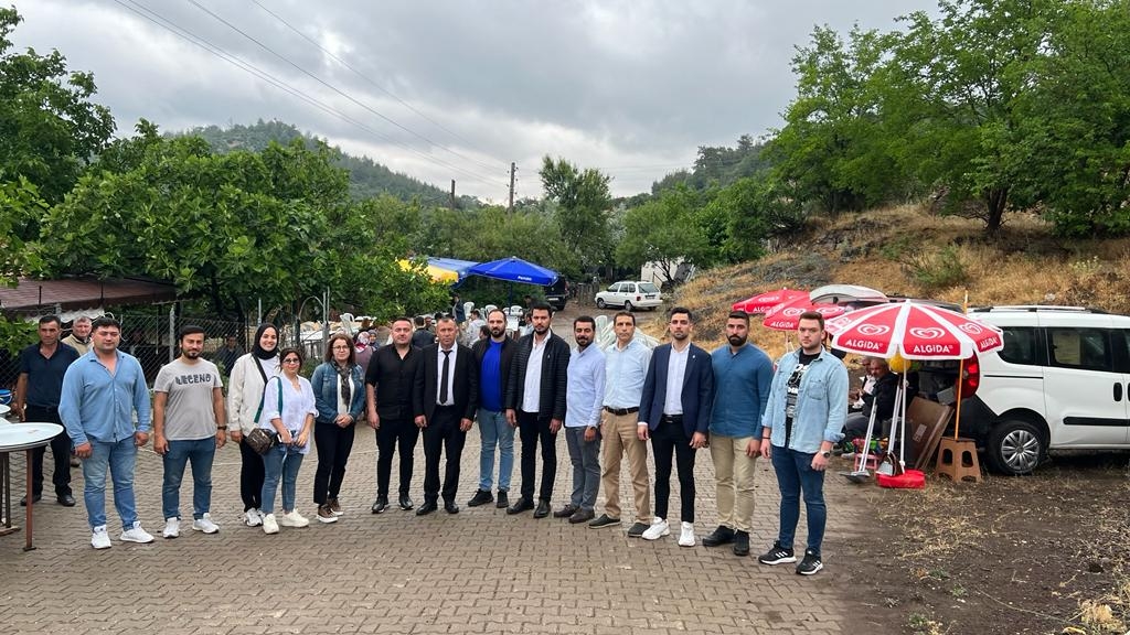 Köy hayrına katıldılar