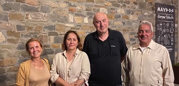 “Dostlarla güzel”