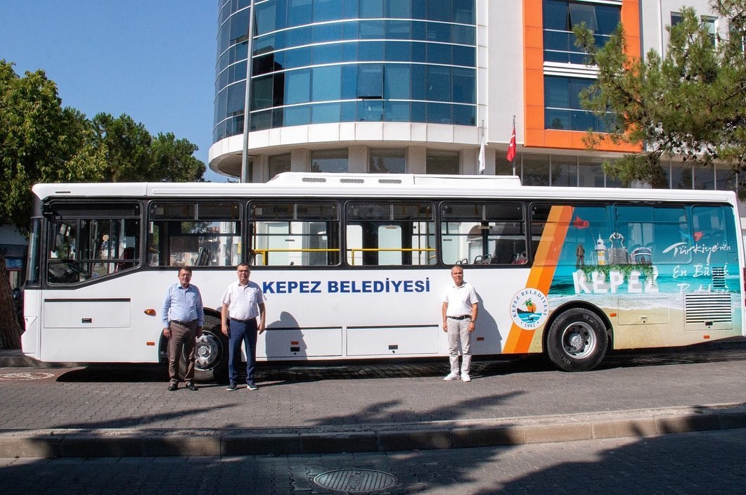 İzmir'den Kepez’e otobüs