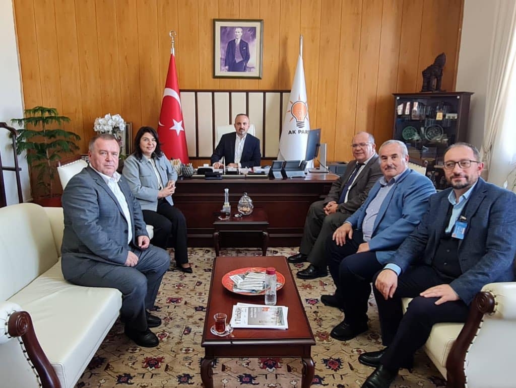 Meclis havasını soludular