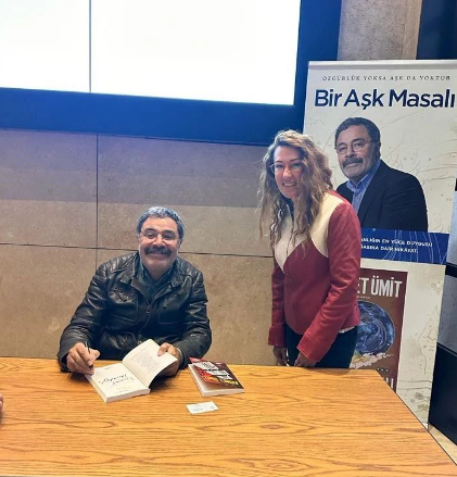 Ahmet Ümit’in imza gününe katıldı