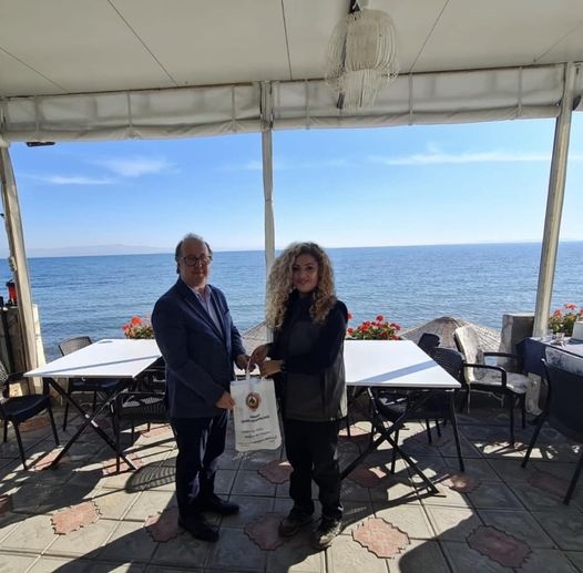 Biberiye ve lavanta fidanları teslim edildi