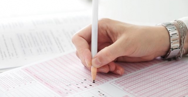 Tatili ders çalışarak geçiren öğretmenler bugün sınavda