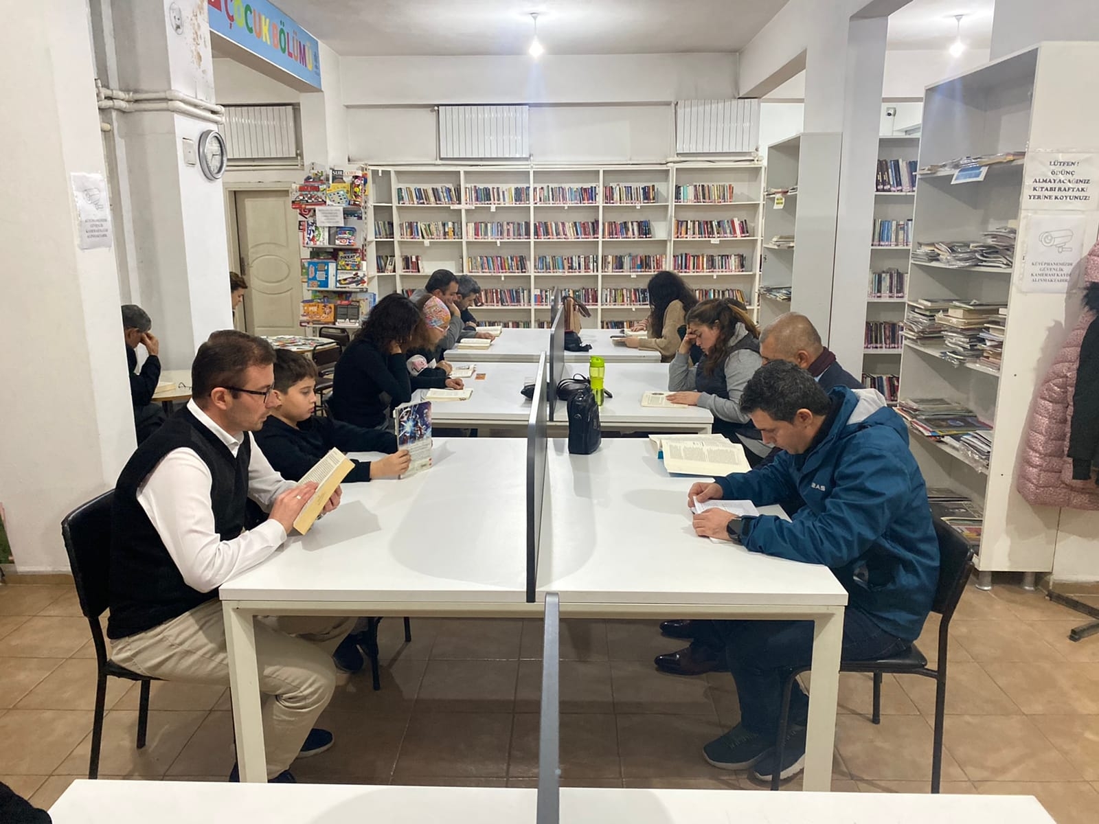 Toplu kitap okuma etkinliği düzenlendi