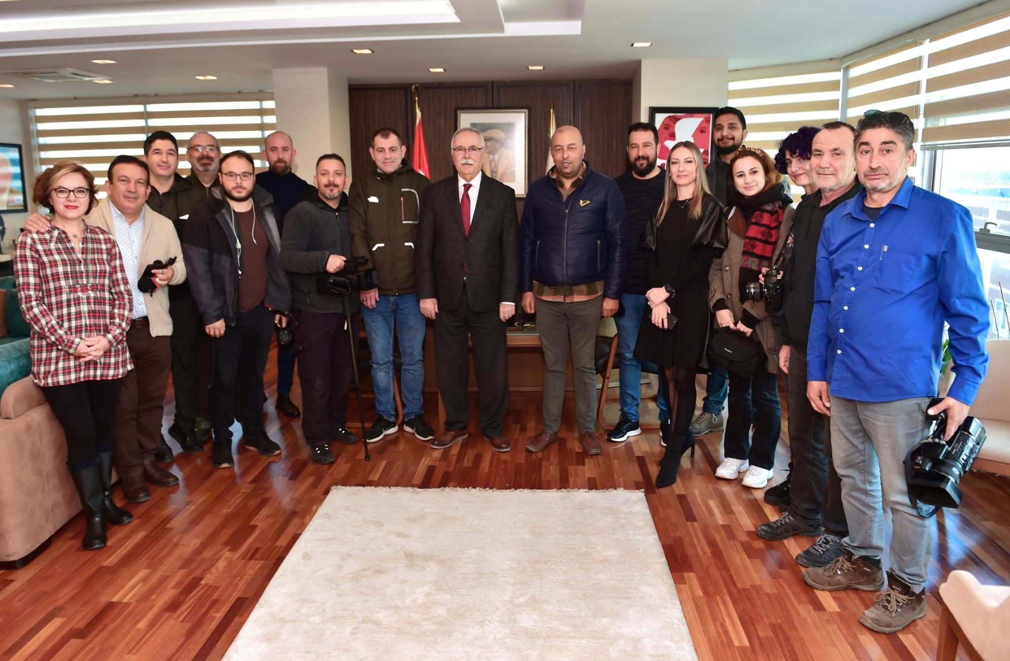 GÖKHAN ÇANAKKALELİLERİ KUTLAMAYA DAVET ETTİ (VİDEO)