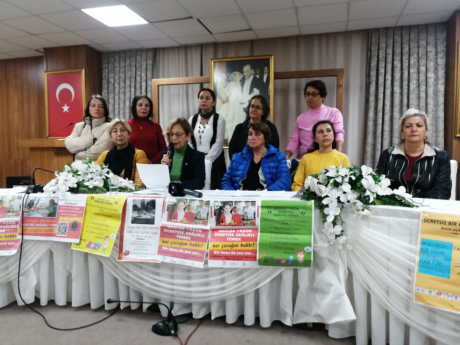 Ücretsiz bir öğün yemek için imza kampanyası devam ediyor (Video)